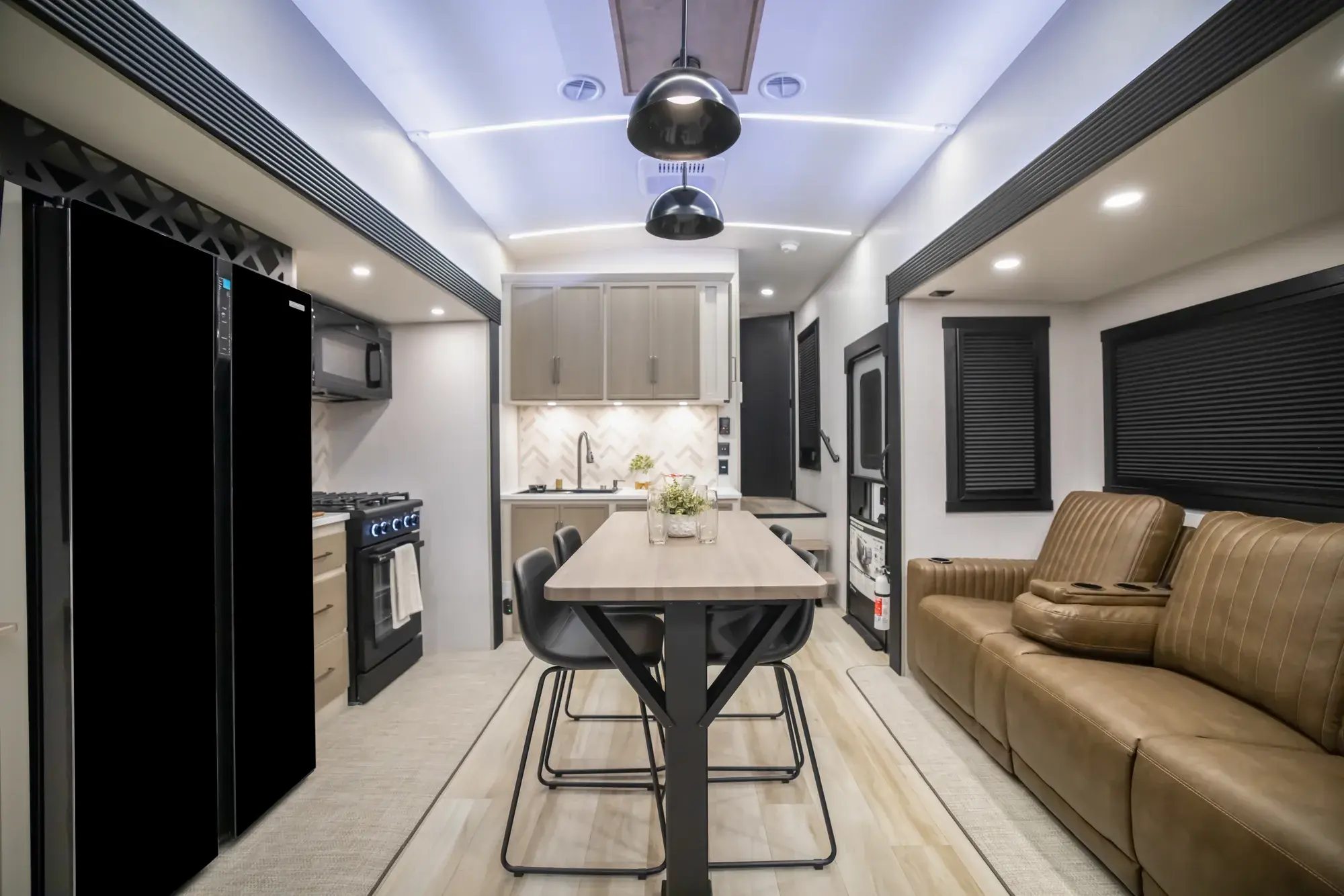 376FAM Floorplan Gallery Image