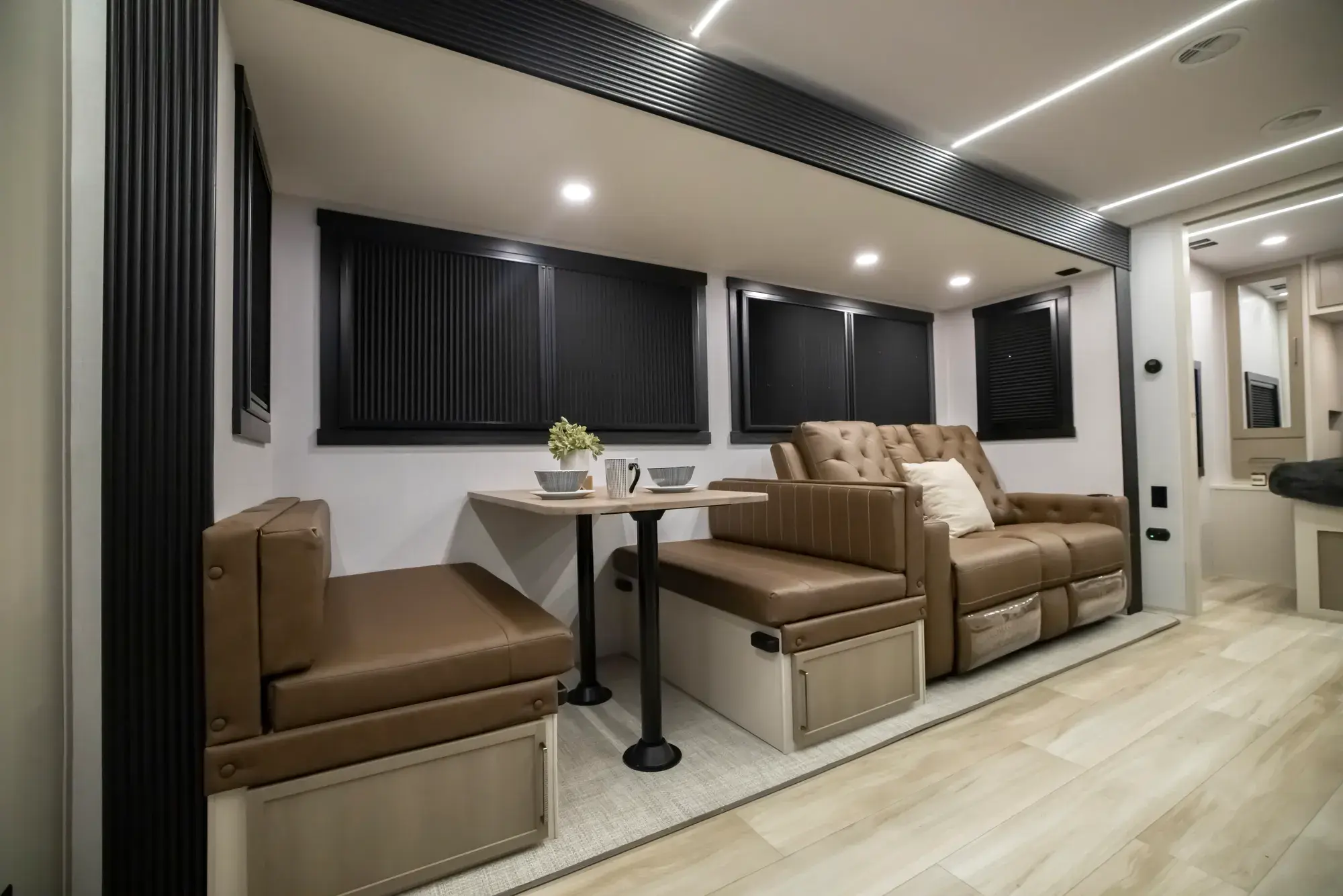 255RBHL Floorplan Gallery Image