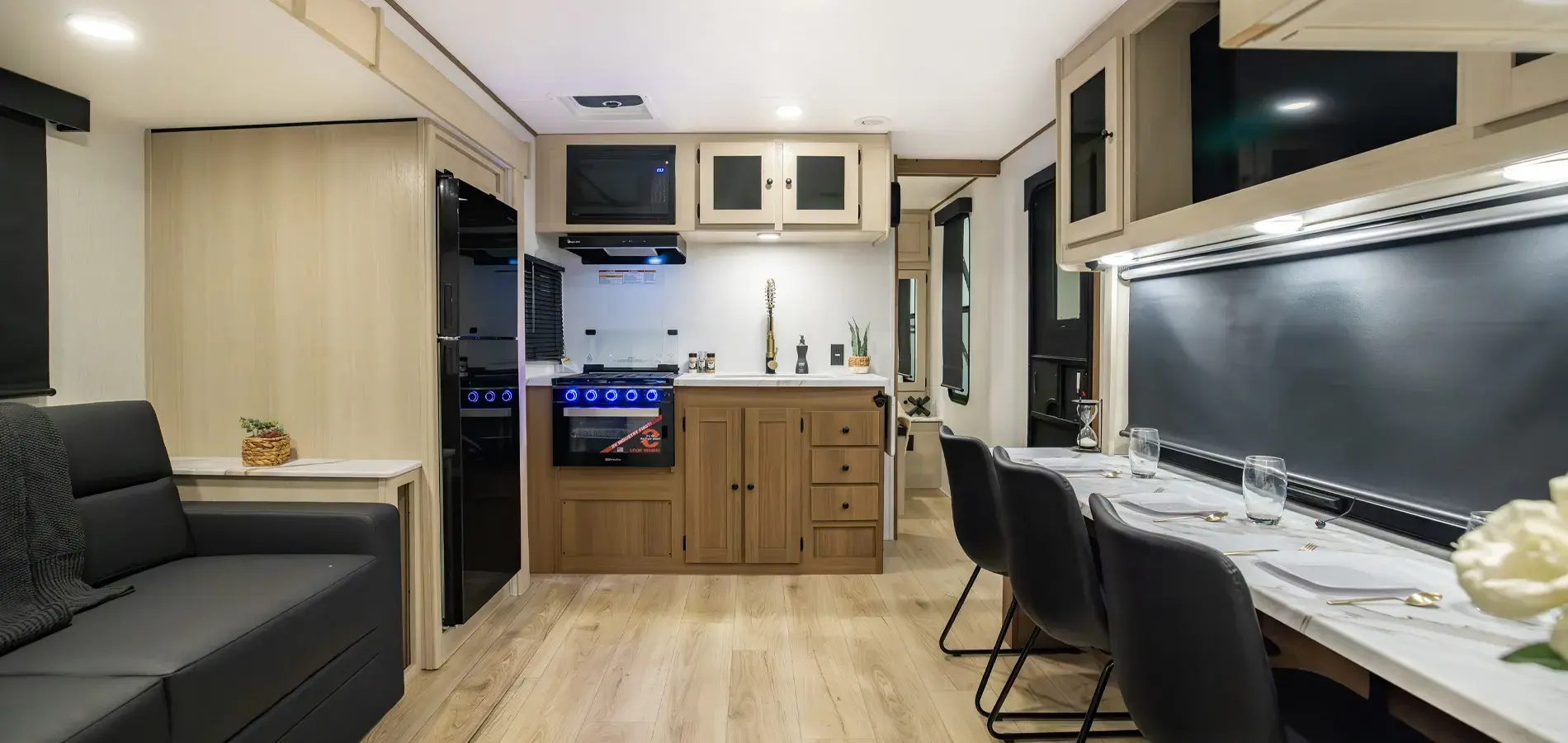 Apex 8' Wide RVs