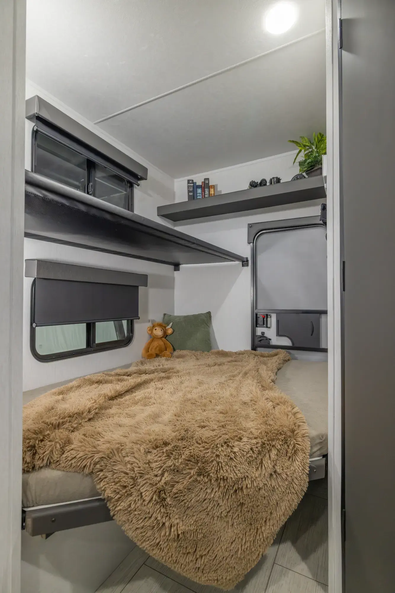 Photo d'ambiance 13 Coachmen Remote 8' Wide 228RBH 2027