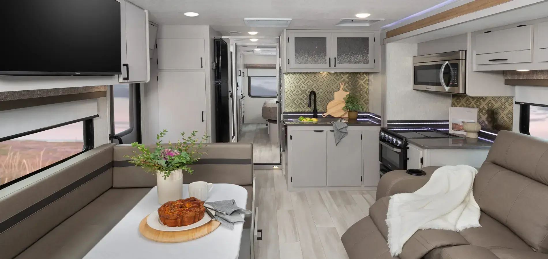 Entourage RVs