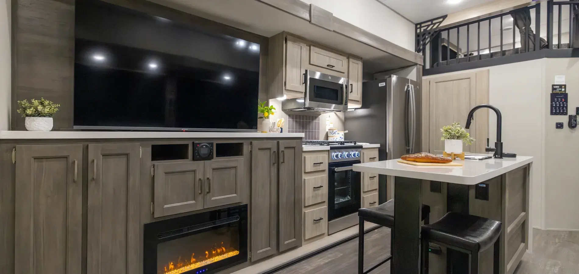 Aurora Destination Series RVs