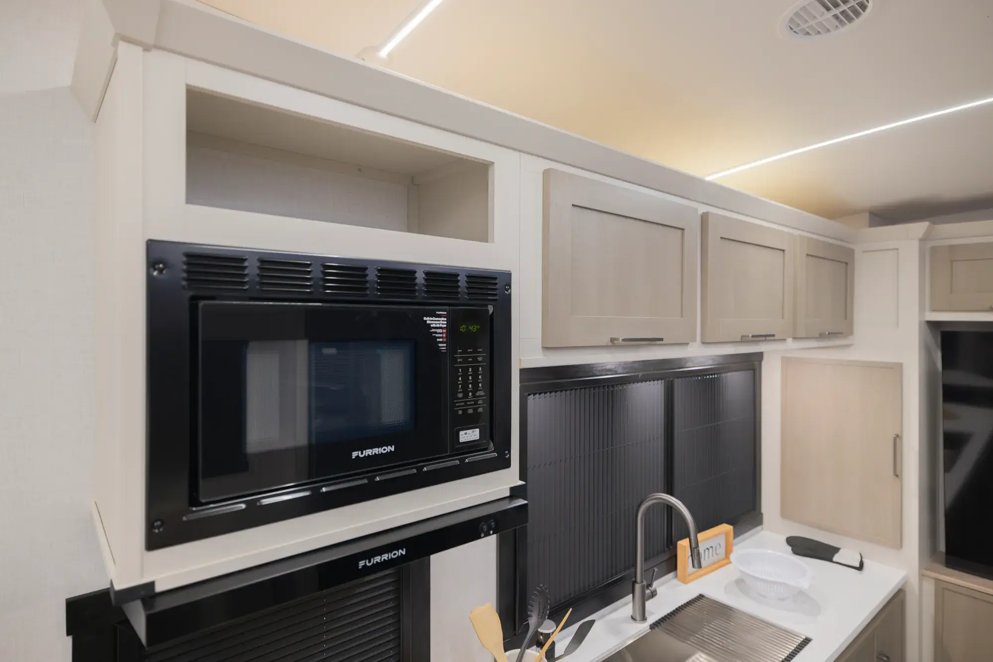 280RE Floorplan Gallery Image