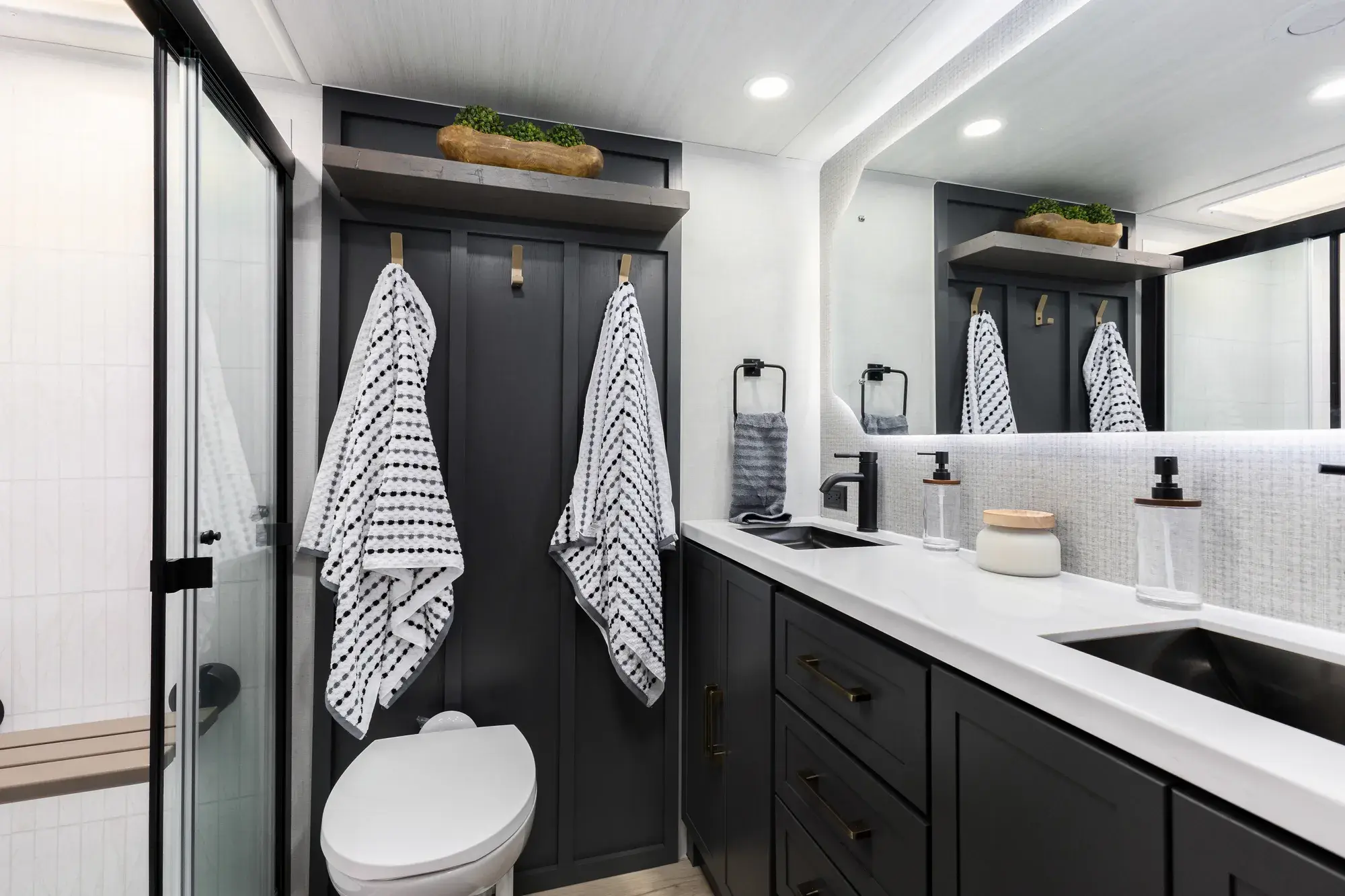 32RL Floorplan Gallery Image