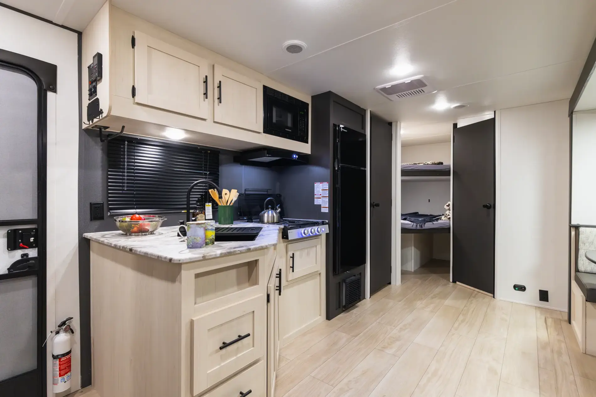 American Spirit DLX & Compact RVs